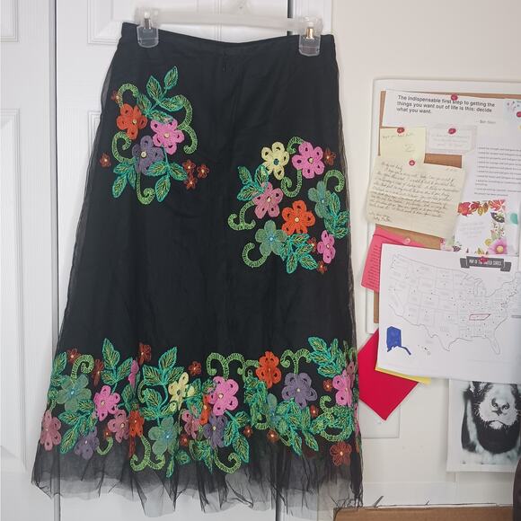 Teri Jon Embroidered Floral Net Overlay Midi Skirt - Picture 2 of 6
